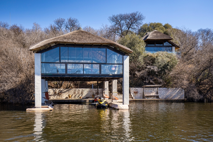 4 Bedroom Property for Sale in Boschenvaal River Front Lodges Free State